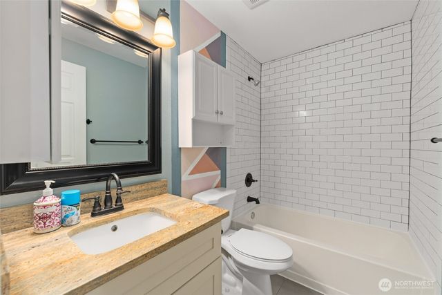 22706 NE 12th Place, Sammamish, WA 98074