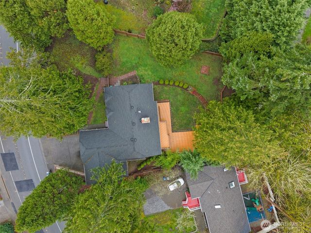 22706 NE 12th Place, Sammamish, WA 98074