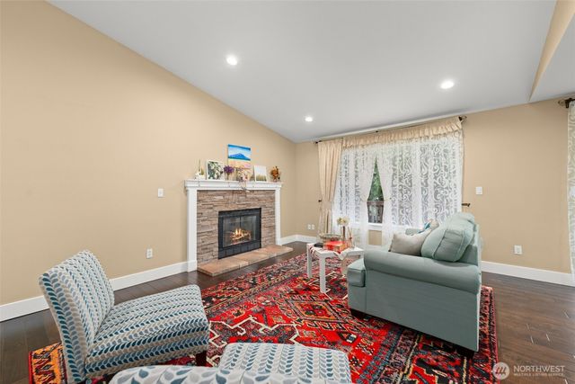 22706 NE 12th Place, Sammamish, WA 98074