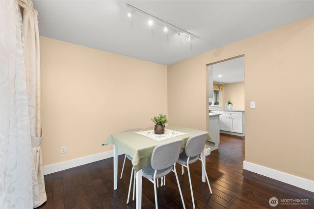 22706 NE 12th Place, Sammamish, WA 98074