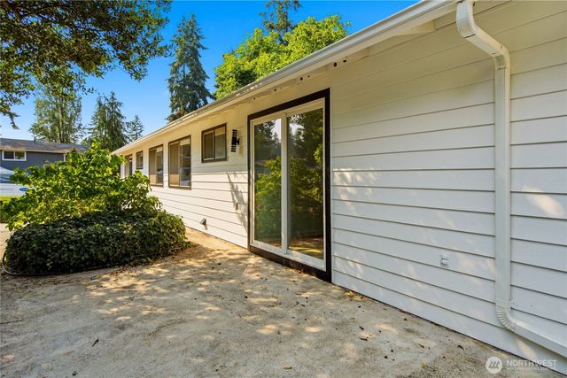 853 S 306th Street, Federal Way, WA 98003
