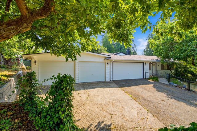 853 S 306th Street, Federal Way, WA 98003