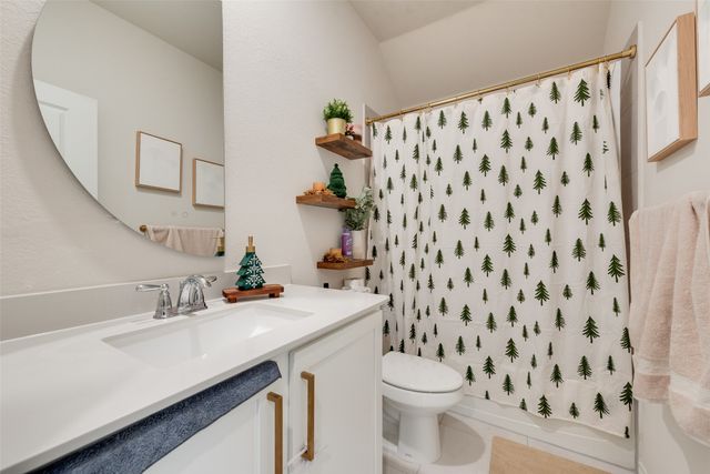 10501 Fountain Gate Street, Aubrey, TX 76227