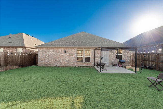 10501 Fountain Gate Street, Aubrey, TX 76227