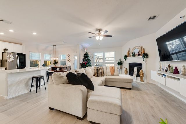 10501 Fountain Gate Street, Aubrey, TX 76227