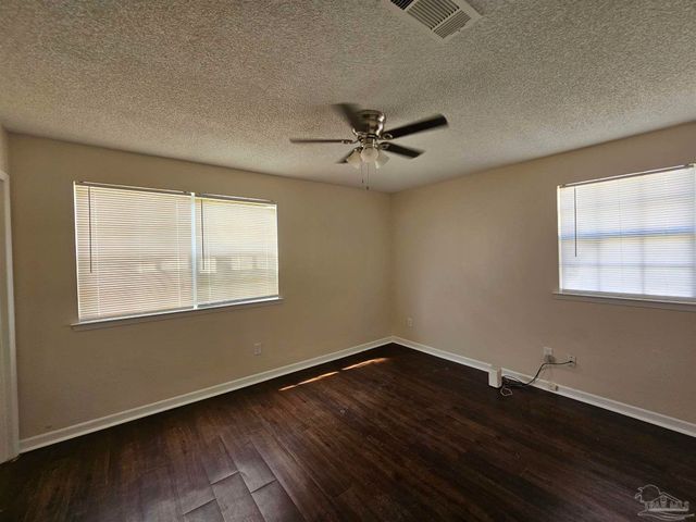 5604 Scotland Ter, Pensacola, FL 32526