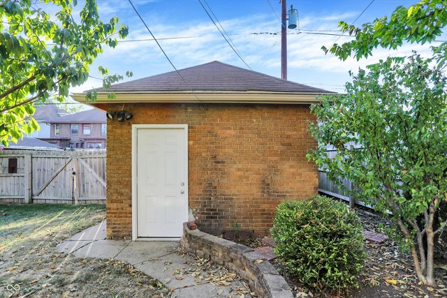 3240 Ruckle Street, Indianapolis, IN 46205