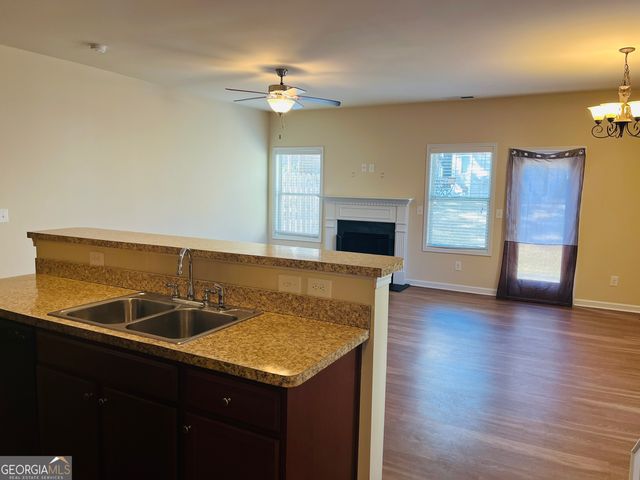 233 Bobbie Way, Woodstock, GA 30189