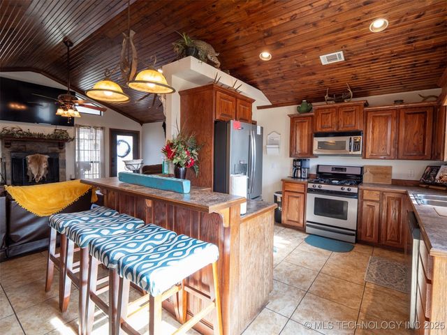 8446 E Greasy Bend Road, Stringtown, OK 74569