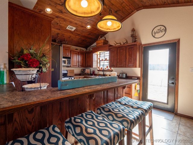 8446 E Greasy Bend Road, Stringtown, OK 74569