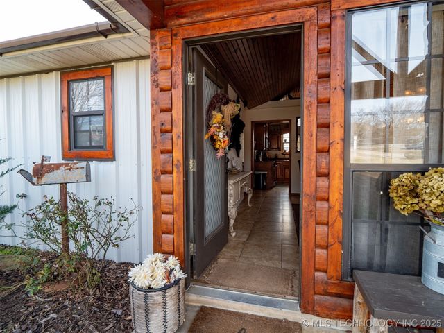 8446 E Greasy Bend Road, Stringtown, OK 74569