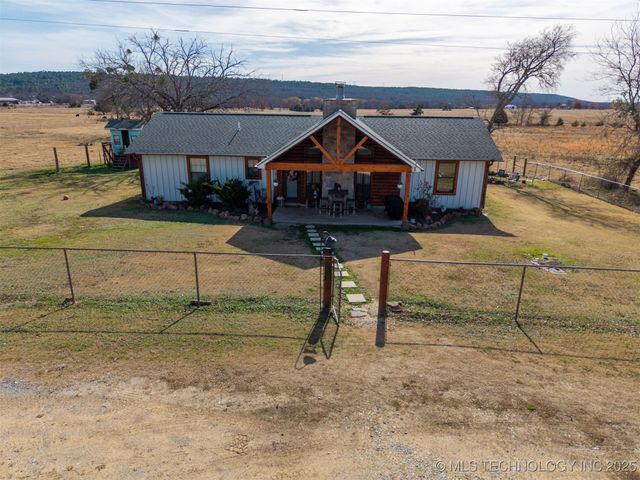 8446 E Greasy Bend Road, Stringtown, OK 74569