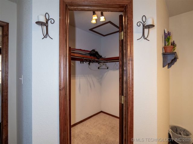 8446 E Greasy Bend Road, Stringtown, OK 74569