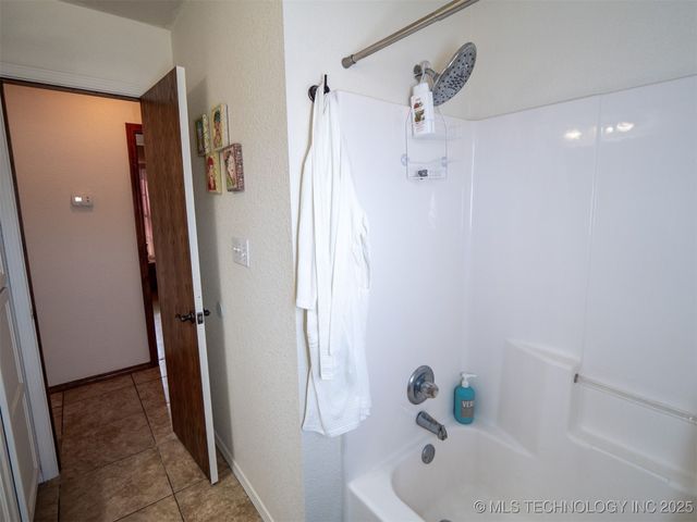 8446 E Greasy Bend Road, Stringtown, OK 74569