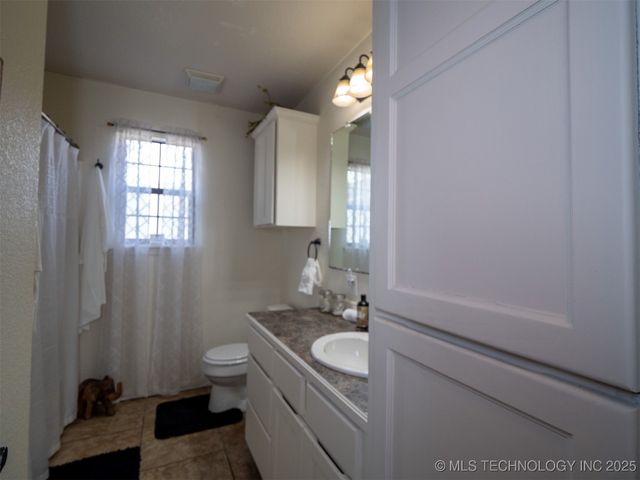 8446 E Greasy Bend Road, Stringtown, OK 74569