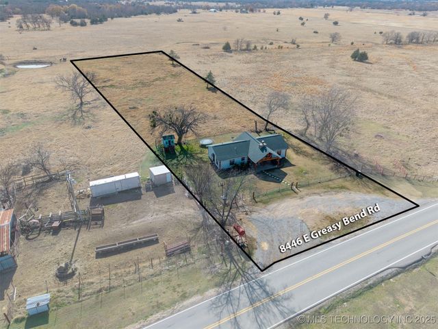 8446 E Greasy Bend Road, Stringtown, OK 74569