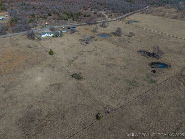 8446 E Greasy Bend Road, Stringtown, OK 74569