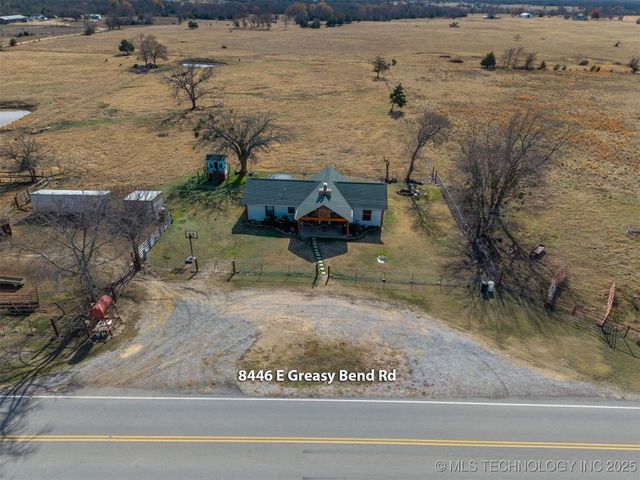 8446 E Greasy Bend Road, Stringtown, OK 74569