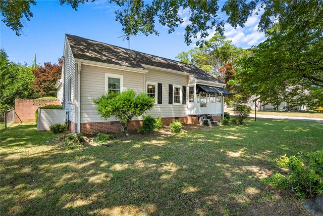 2615 E North Avenue, Anderson, SC 29625