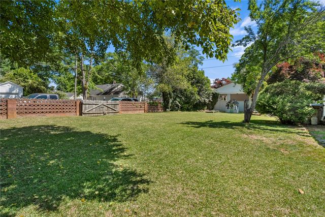 2615 E North Avenue, Anderson, SC 29625