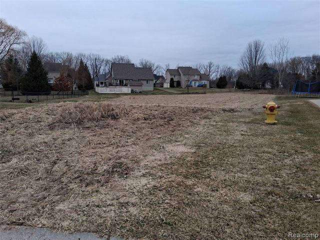 8320 Deer Creek Court, Grand Blanc, MI 48439