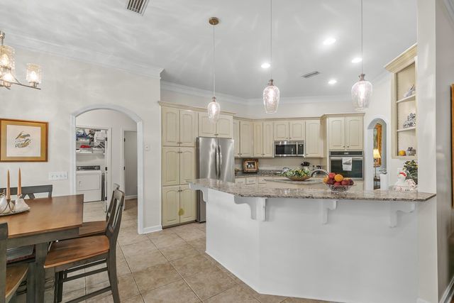 202 Wicklow, Dothan, AL 36303