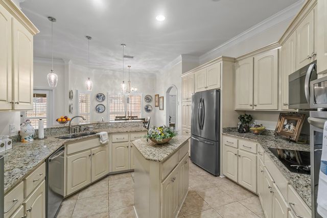 202 Wicklow, Dothan, AL 36303