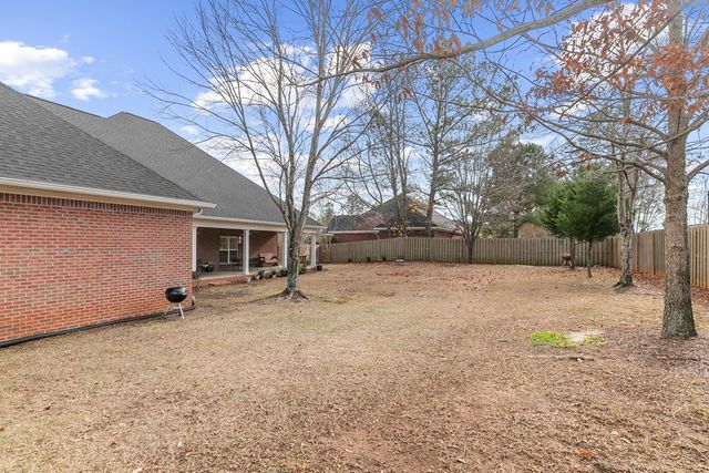 202 Wicklow, Dothan, AL 36303