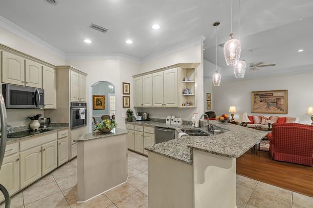 202 Wicklow, Dothan, AL 36303