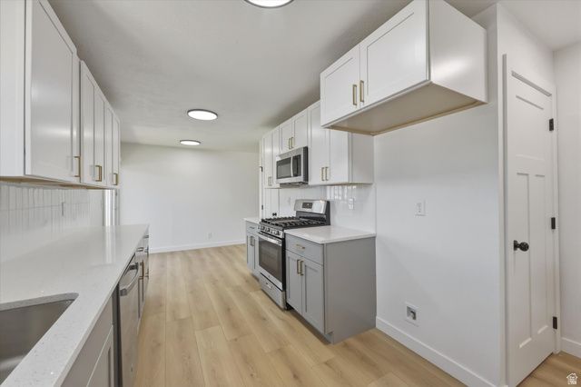 3764 S VALLEY FORGE RD, Magna, UT 84044