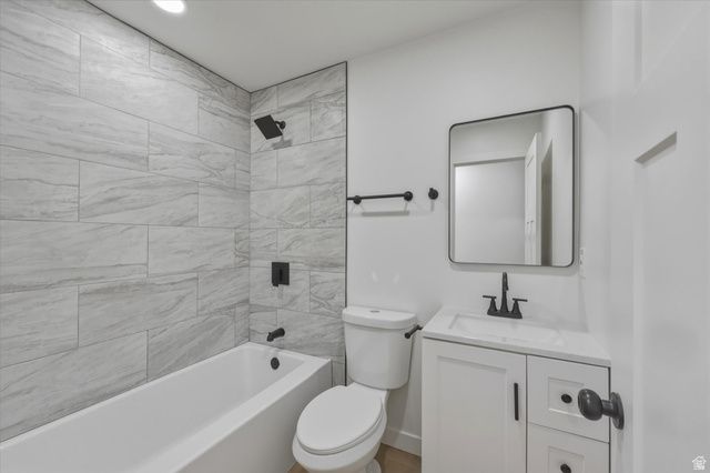 3764 S VALLEY FORGE RD, Magna, UT 84044