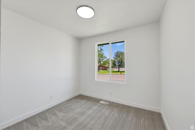3764 S VALLEY FORGE RD, Magna, UT 84044