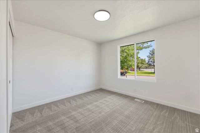 3764 S VALLEY FORGE RD, Magna, UT 84044