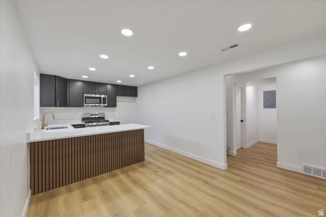 3764 S VALLEY FORGE RD, Magna, UT 84044