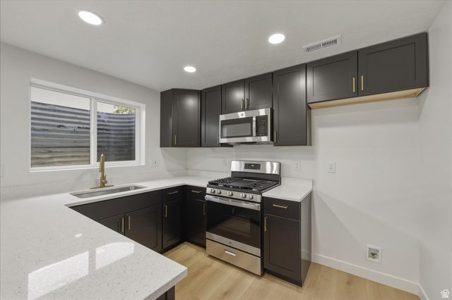 3764 S VALLEY FORGE RD, Magna, UT 84044