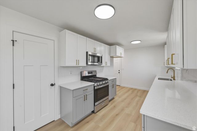 3764 S VALLEY FORGE RD, Magna, UT 84044