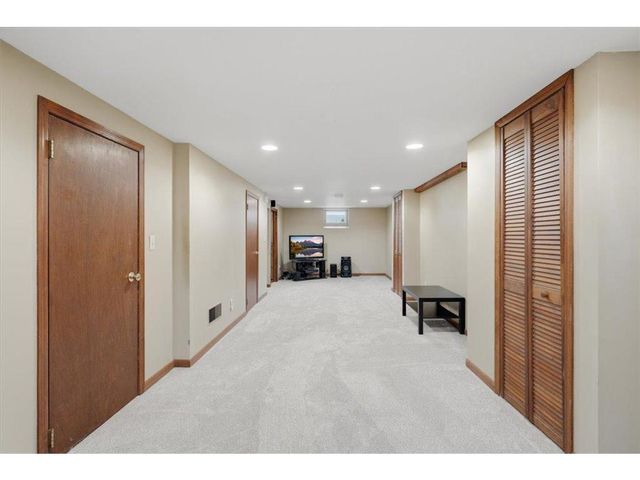 9104 Stanlen Road, Saint Louis Park, MN 55426