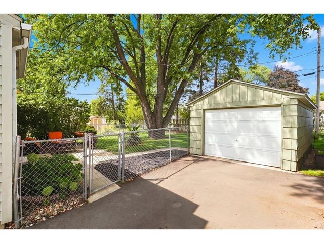 9104 Stanlen Road, Saint Louis Park, MN 55426
