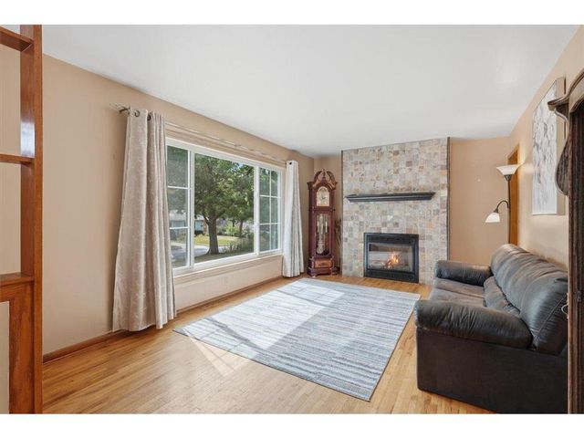 9104 Stanlen Road, Saint Louis Park, MN 55426
