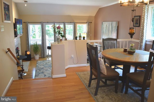 300 PLEASANT KNOLL CT, Newark, DE 19711