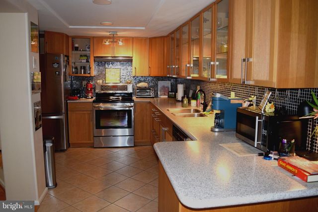 300 PLEASANT KNOLL CT, Newark, DE 19711