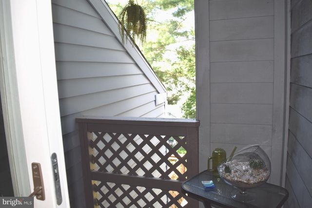 300 PLEASANT KNOLL CT, Newark, DE 19711