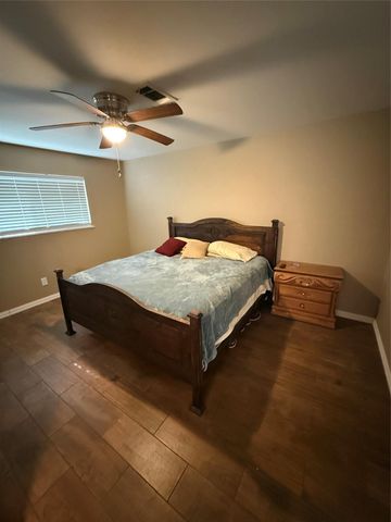 342 Still Forest Street, Liberty, TX 77575