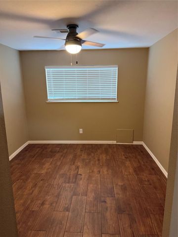 342 Still Forest Street, Liberty, TX 77575