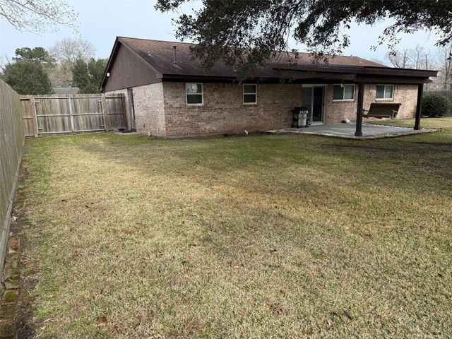 342 Still Forest Street, Liberty, TX 77575