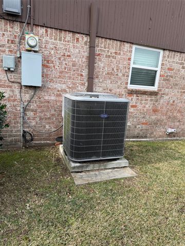 342 Still Forest Street, Liberty, TX 77575