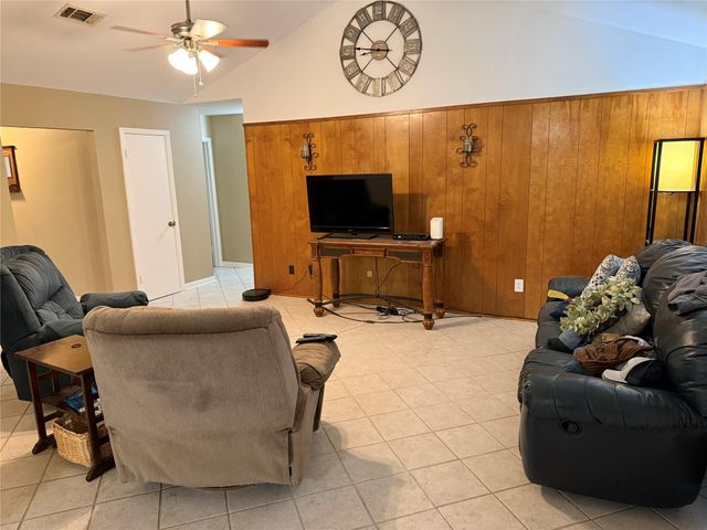 342 Still Forest Street, Liberty, TX 77575