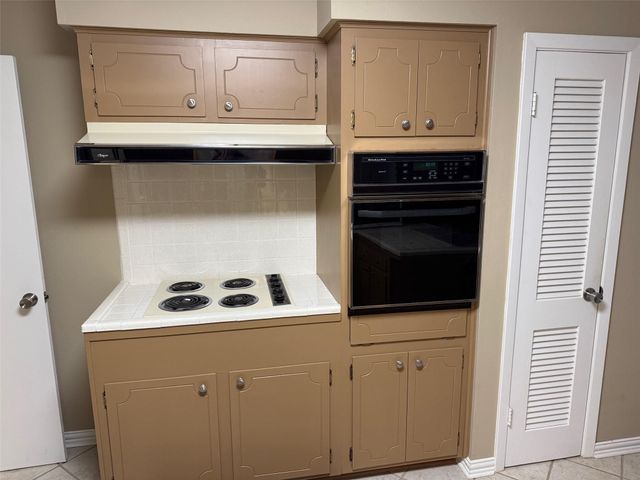 342 Still Forest Street, Liberty, TX 77575