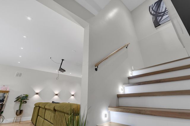 5376 Maple Drive, Lewis Center, OH 43035