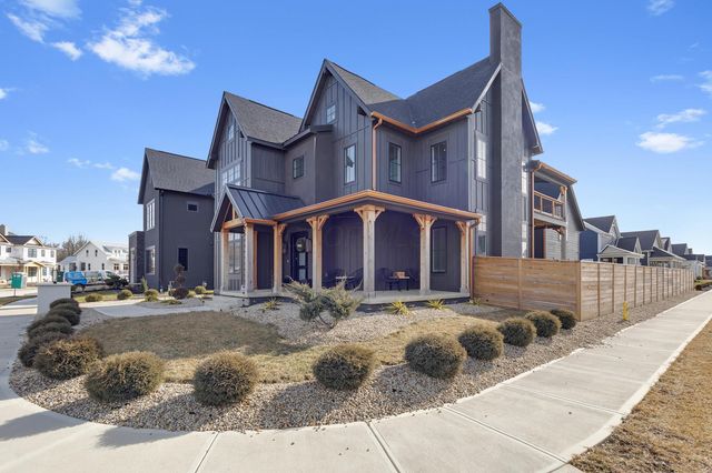 5376 Maple Drive, Lewis Center, OH 43035